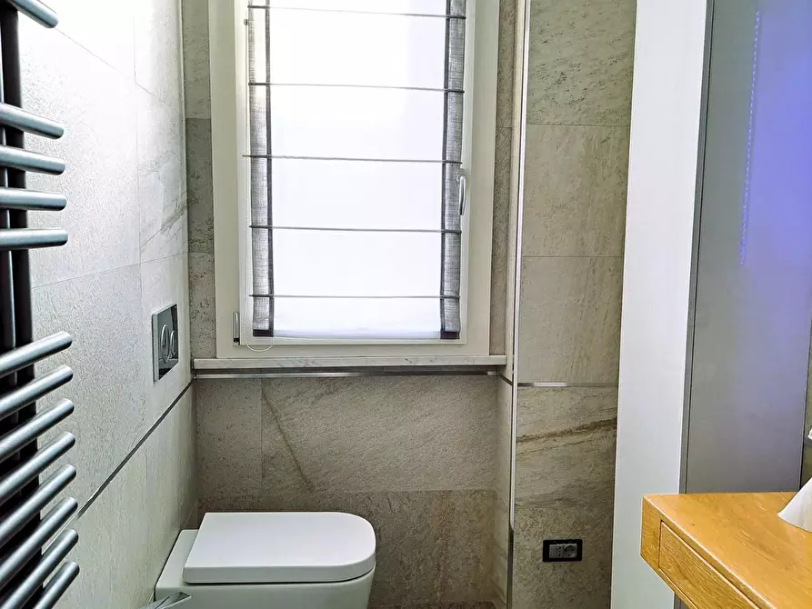 Immagine 18 di Appartamento in vendita  a Carrara