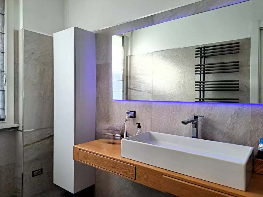 Immagine 20 di Appartamento in vendita  a Carrara