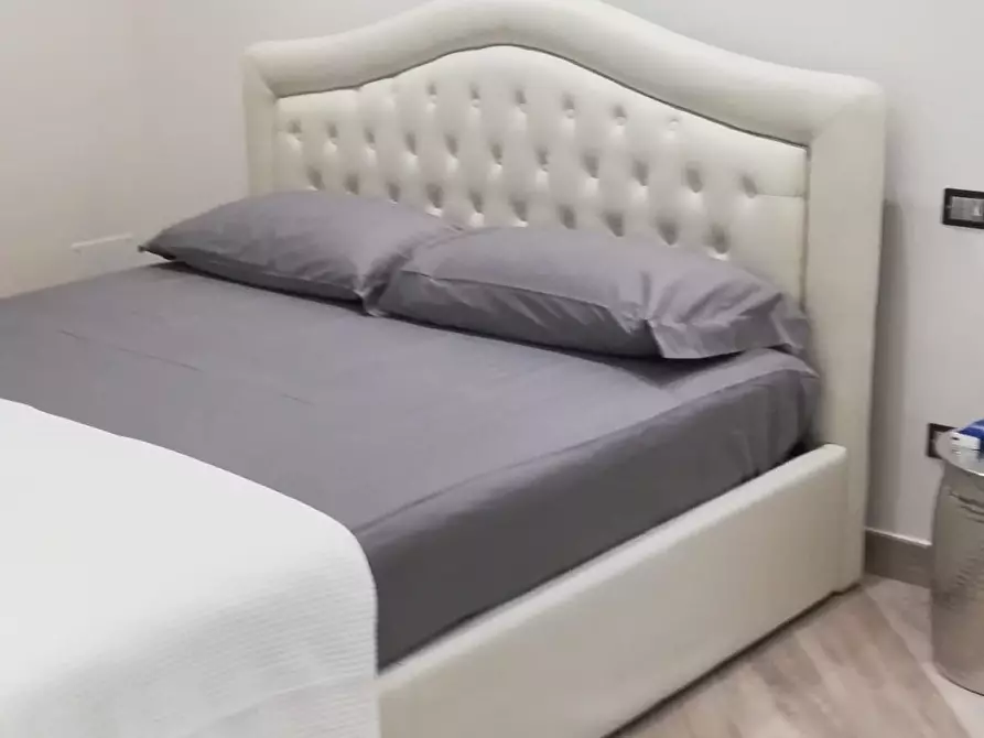 Immagine 13 di Appartamento in vendita  a Carrara