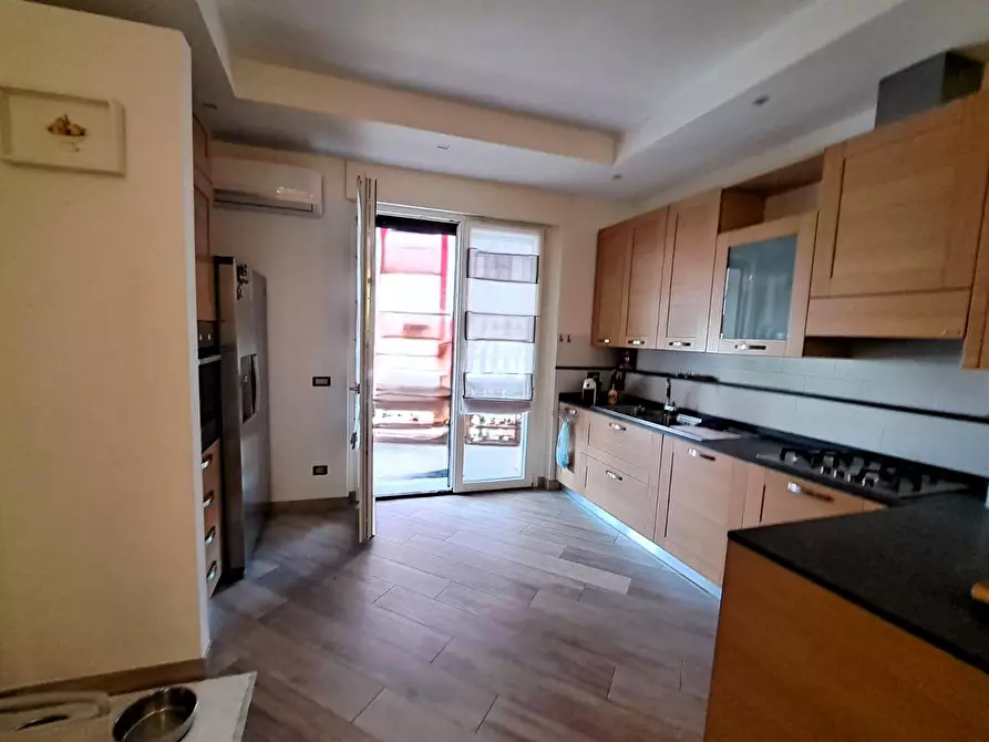 Immagine 3 di Appartamento in vendita  a Carrara