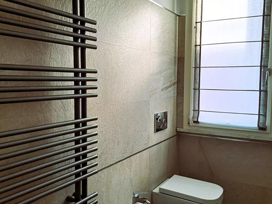 Immagine 21 di Appartamento in vendita  a Carrara