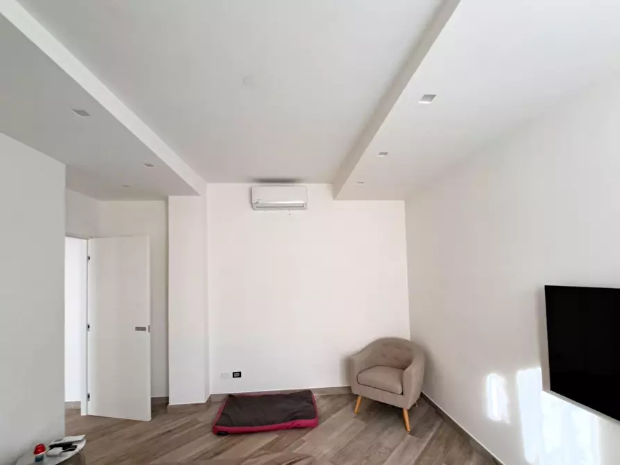 Immagine 10 di Appartamento in vendita  a Carrara