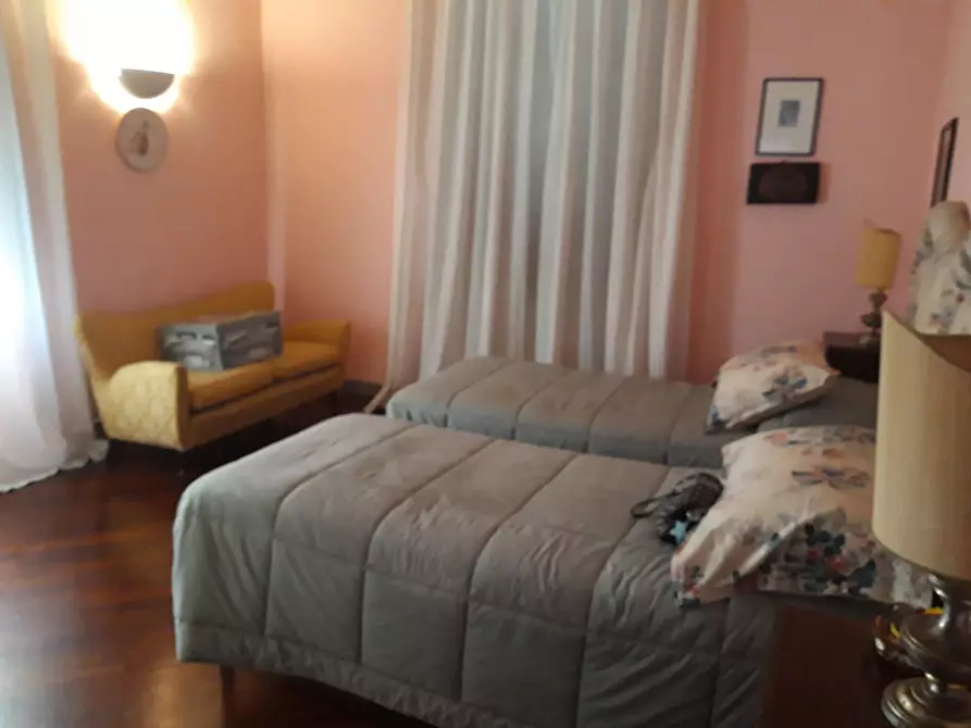 Immagine 24 di Villa in vendita  a Carrara