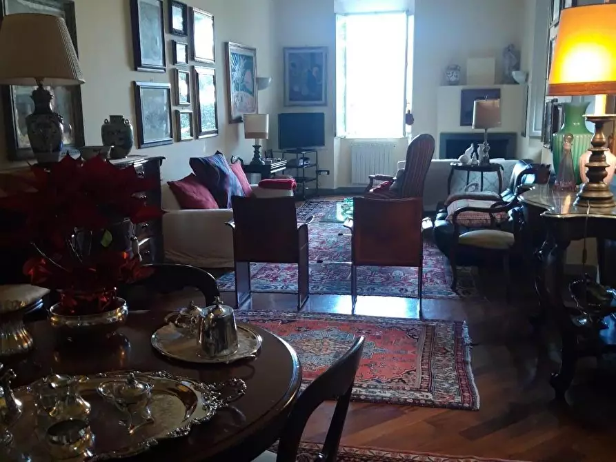 Immagine 9 di Villa in vendita  a Carrara