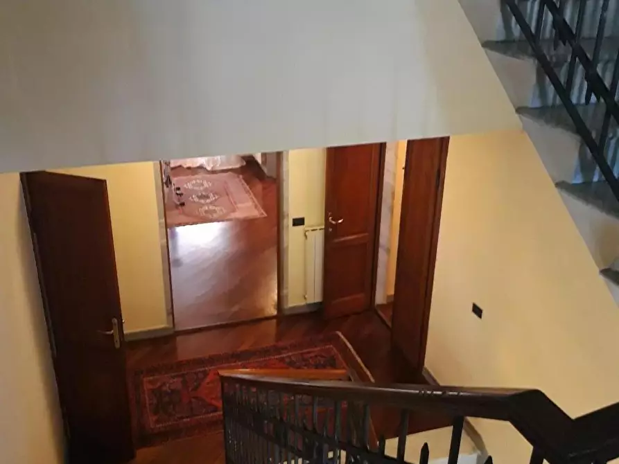 Immagine 26 di Villa in vendita  a Carrara
