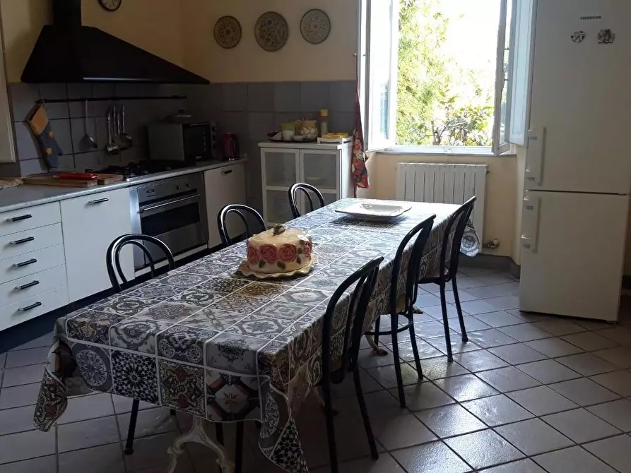 Immagine 5 di Villa in vendita  a Carrara