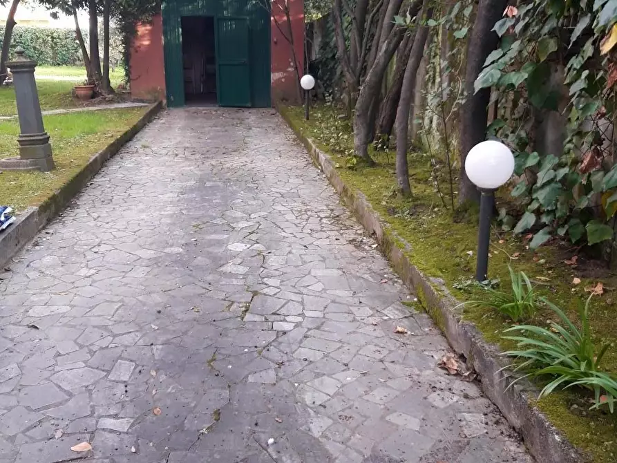 Immagine 32 di Villa in vendita  a Carrara