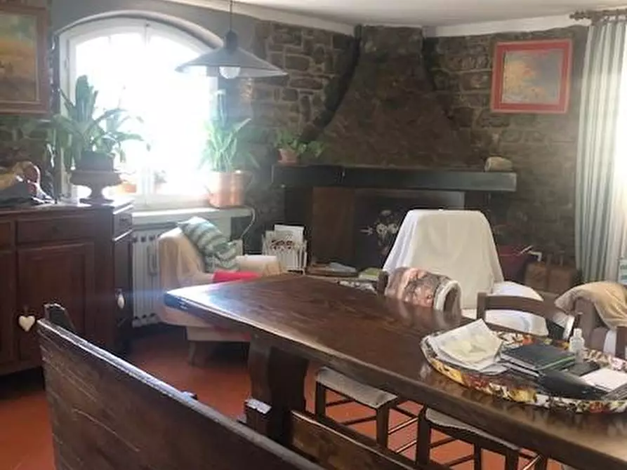 Immagine 31 di Villa in vendita  a Fosdinovo