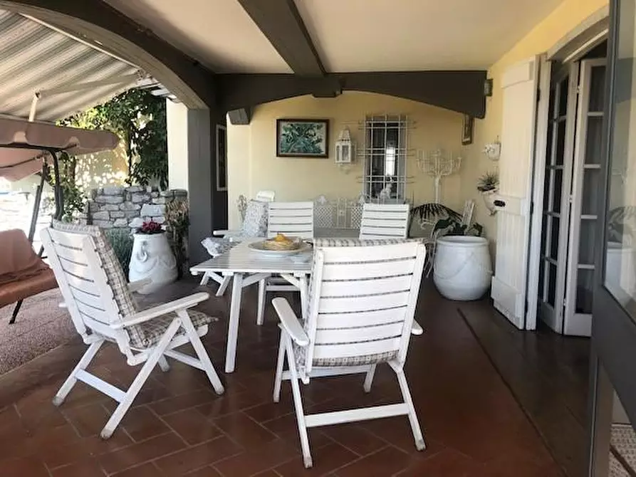 Immagine 35 di Villa in vendita  a Fosdinovo