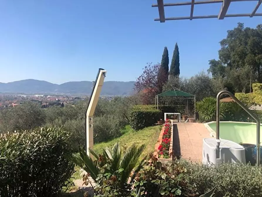 Immagine 1 di Villa in vendita  a Fosdinovo