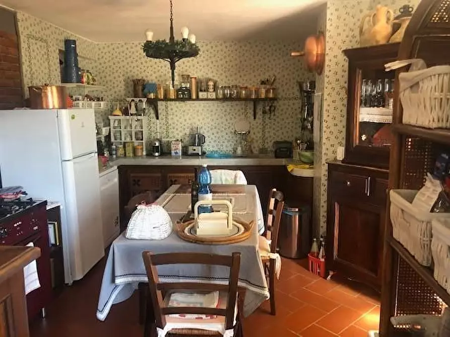 Immagine 32 di Villa in vendita  a Fosdinovo