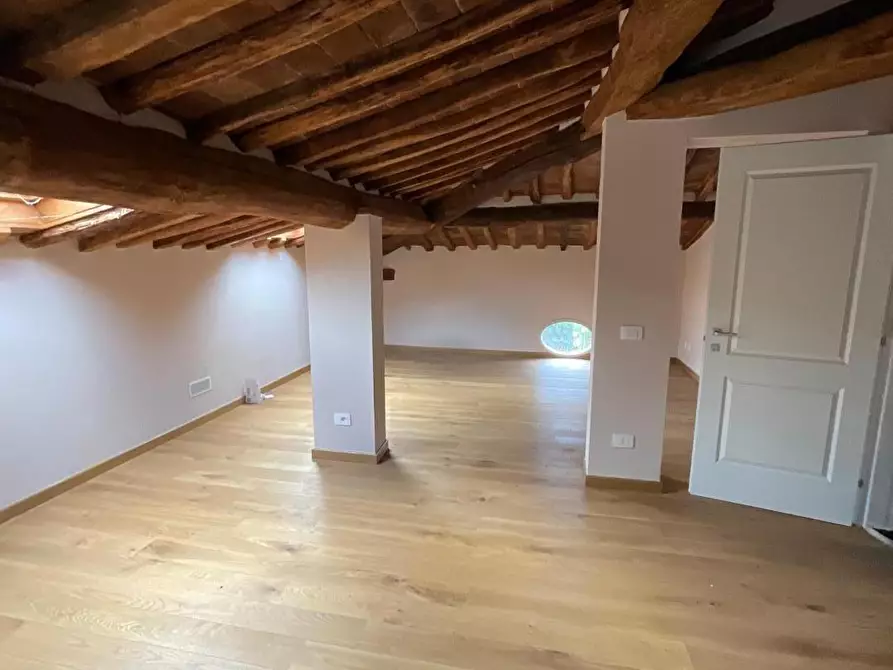 Immagine 28 di Immobile di prestigio in vendita  a Cascina