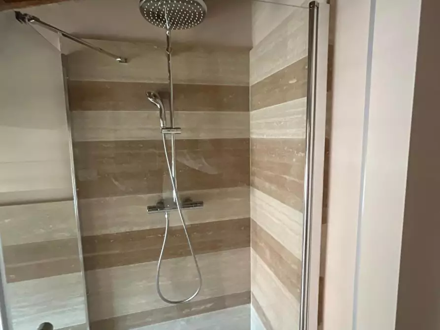 Immagine 32 di Immobile di prestigio in vendita  a Cascina