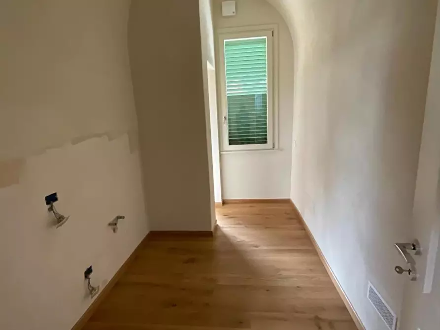 Immagine 12 di Immobile di prestigio in vendita  a Cascina