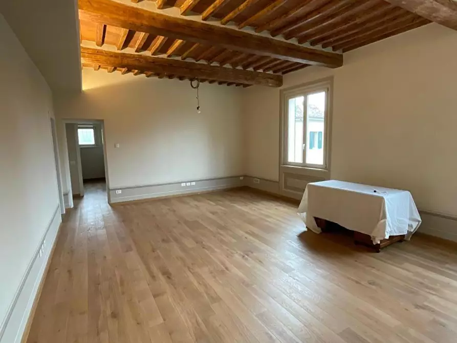 Immagine 8 di Immobile di prestigio in vendita  a Cascina