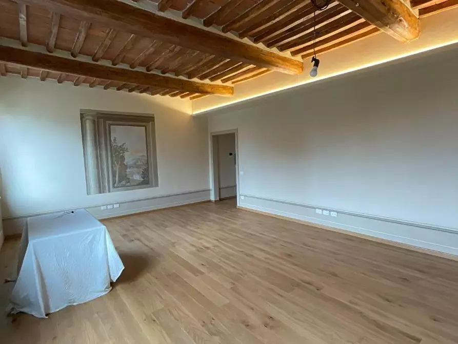 Immagine 5 di Immobile di prestigio in vendita  a Cascina