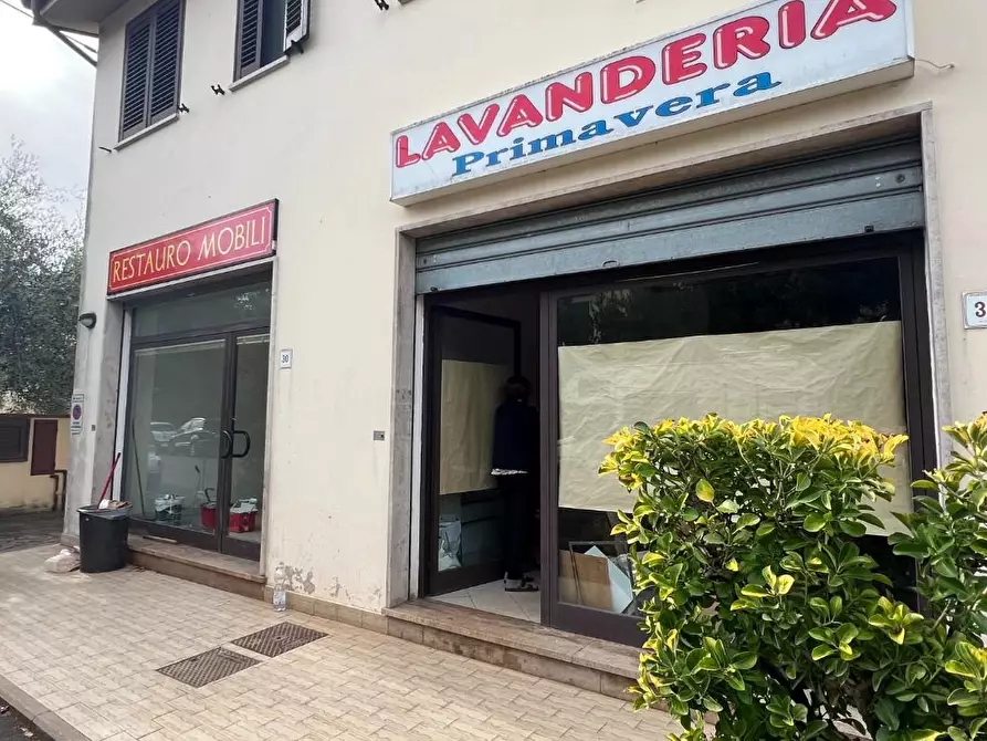 Immagine 7 di Locale commerciale in vendita  a San Giuliano Terme