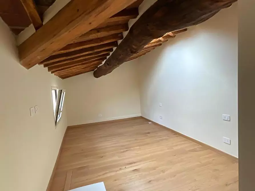 Immagine 16 di Immobile di prestigio in vendita  a Cascina