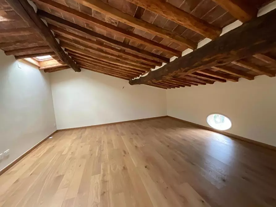 Immagine 8 di Immobile di prestigio in vendita  a Cascina