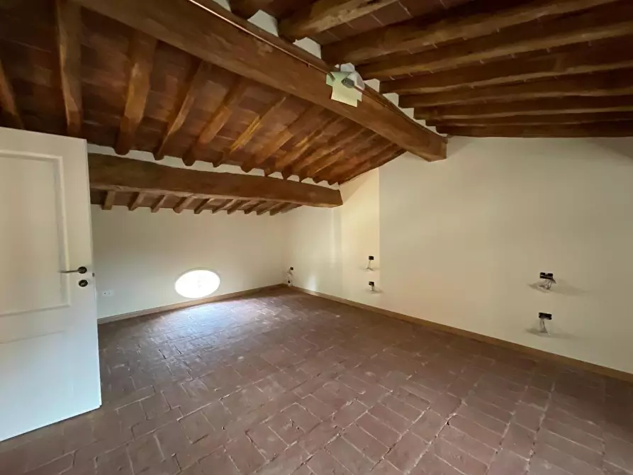 Immagine 13 di Immobile di prestigio in vendita  a Cascina