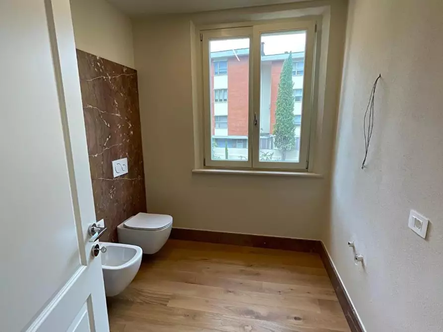 Immagine 21 di Immobile di prestigio in vendita  a Cascina