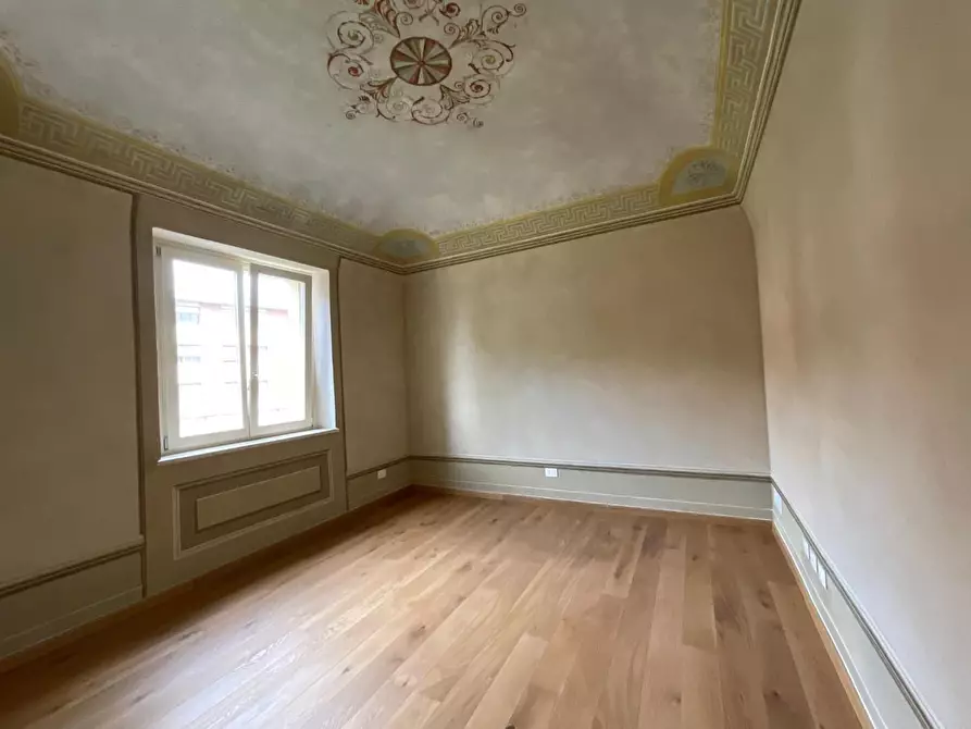 Immagine 22 di Immobile di prestigio in vendita  a Cascina