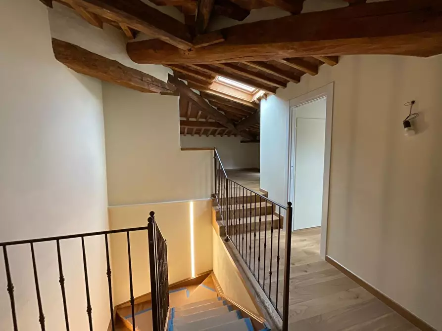 Immagine 17 di Immobile di prestigio in vendita  a Cascina