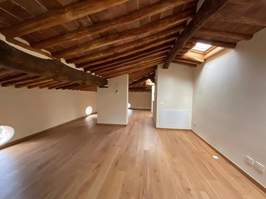 Immagine 5 di Immobile di prestigio in vendita  a Cascina