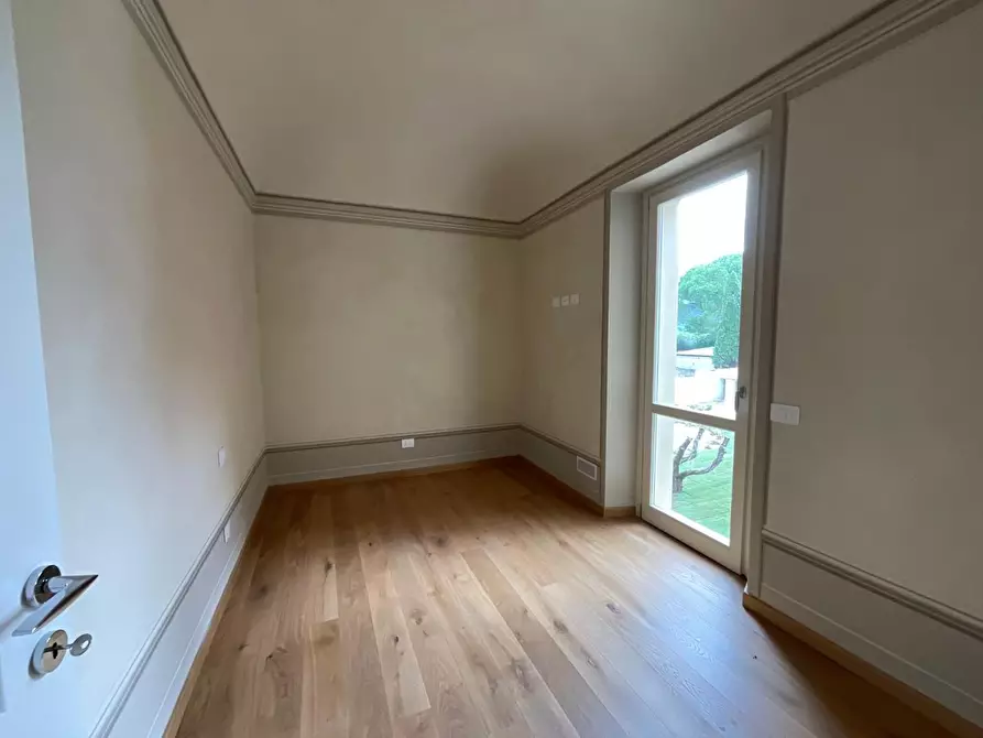 Immagine 24 di Immobile di prestigio in vendita  a Cascina