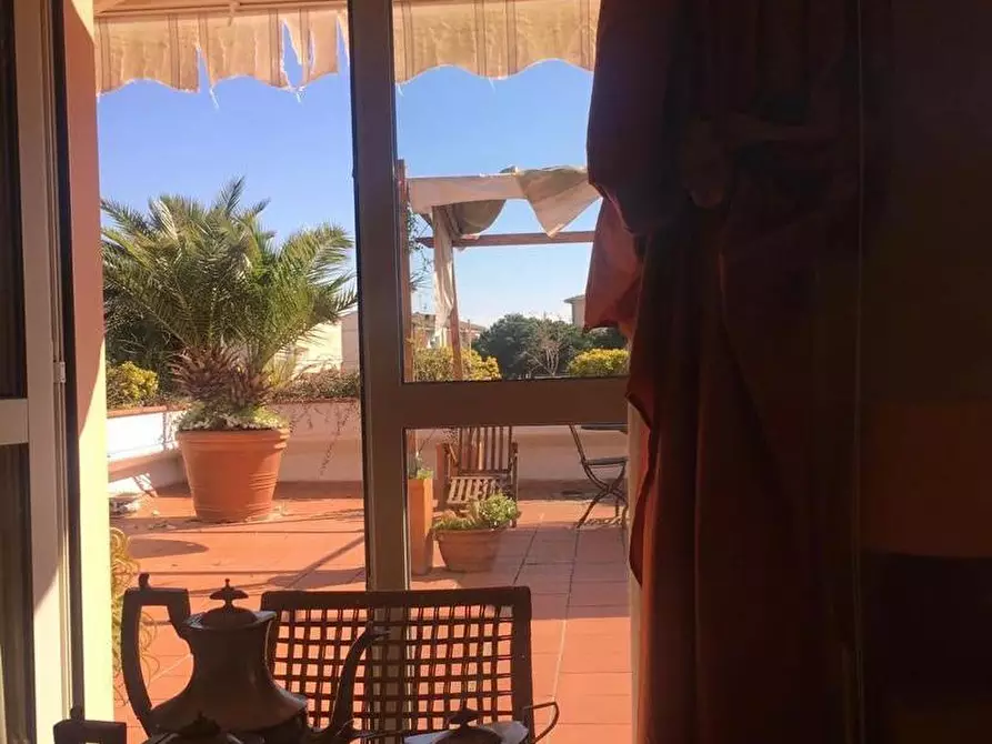 Immagine 13 di Mansarda in vendita  a Viareggio