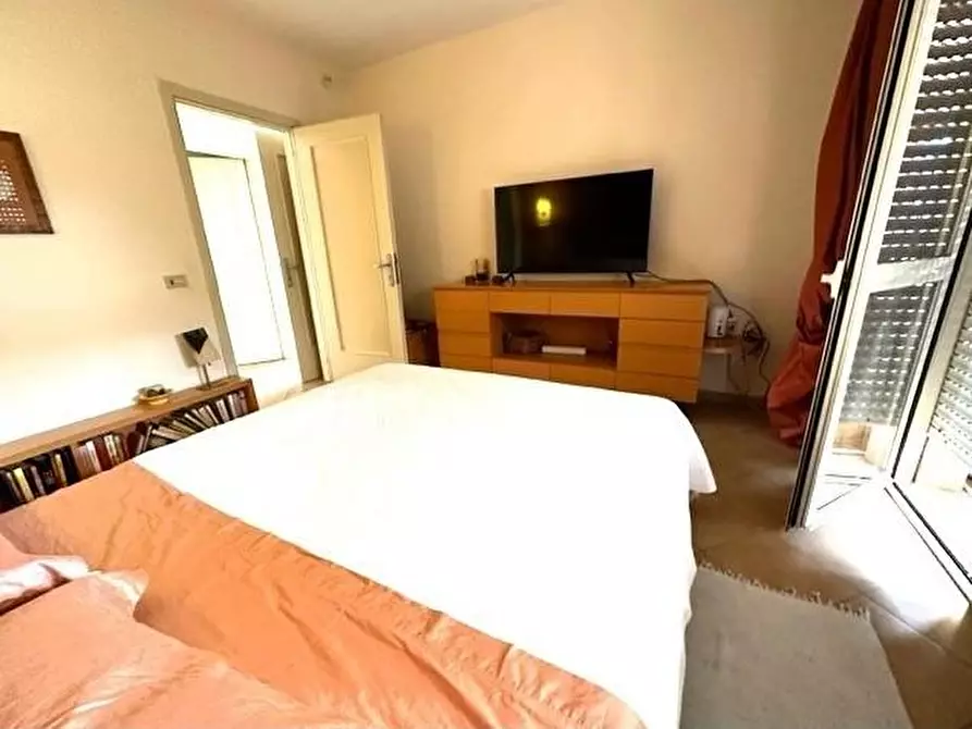 Immagine 16 di Mansarda in vendita  a Viareggio