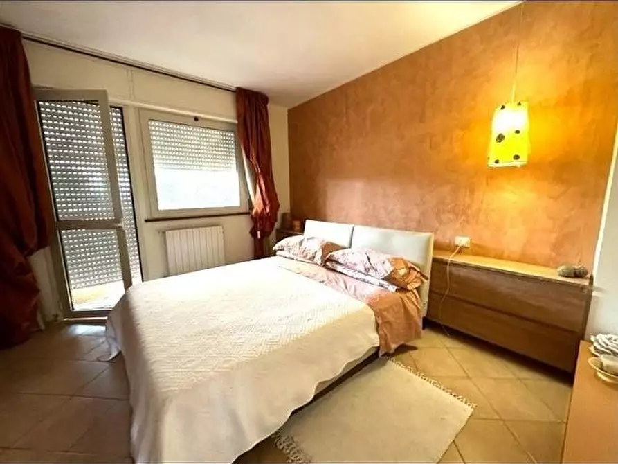 Immagine 17 di Mansarda in vendita  a Viareggio