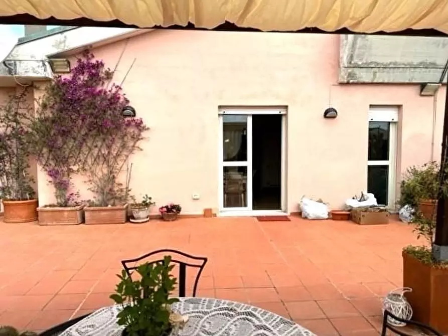 Immagine 26 di Mansarda in vendita  a Viareggio