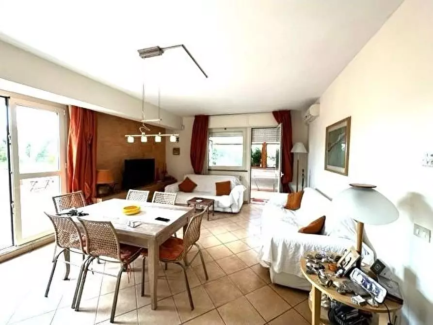 Immagine 5 di Mansarda in vendita  a Viareggio