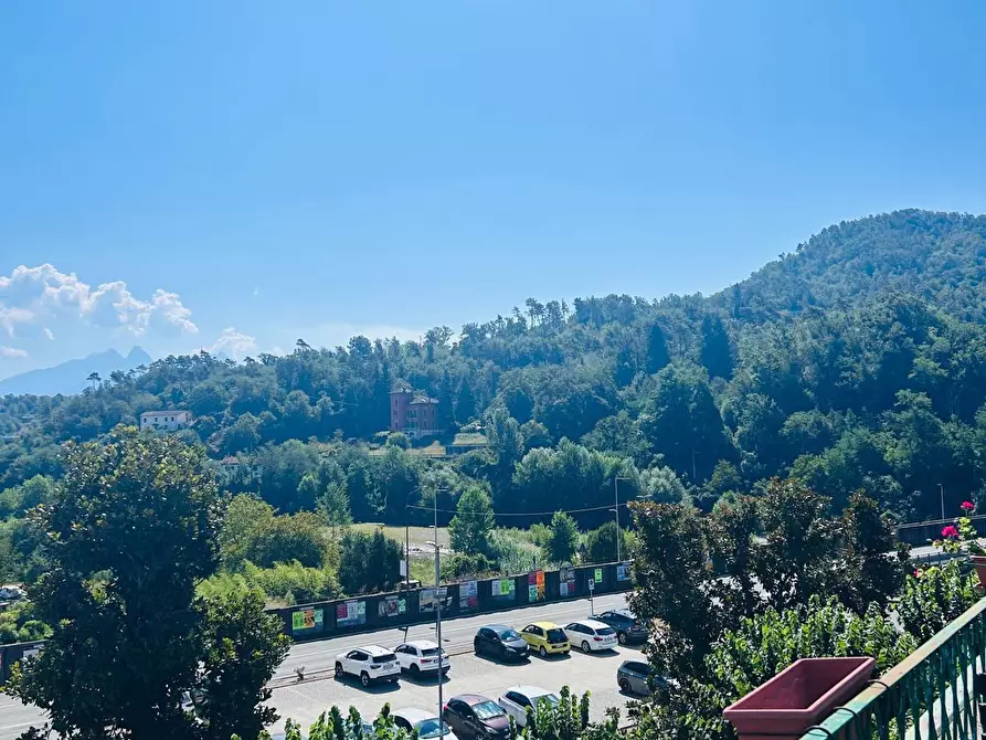 Immagine 21 di Appartamento in vendita  a Aulla