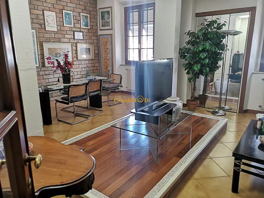 Immagine 2 di Appartamento in vendita  a Livorno