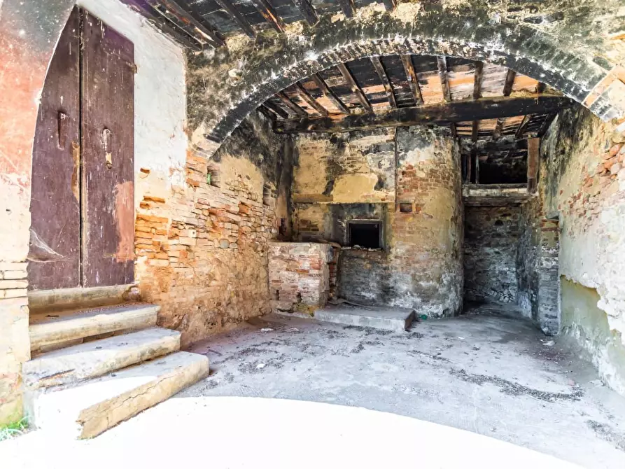 Immagine 4 di Casa colonica in vendita  a Certaldo