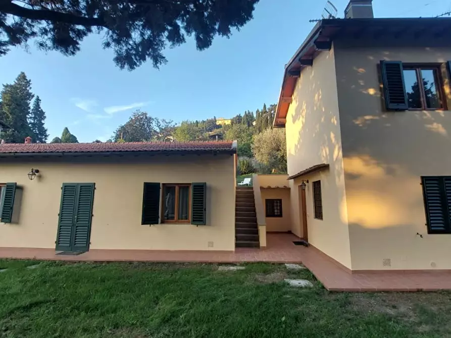 Immagine 8 di Villa in affitto  a Firenze