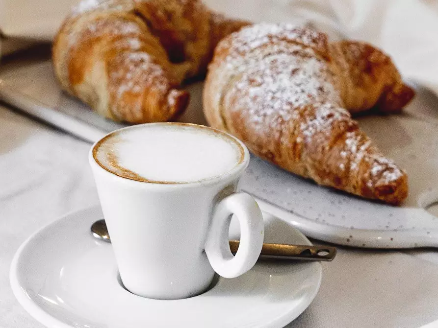 Immagine 4 di Bar / Ristorante in vendita  a Lucca