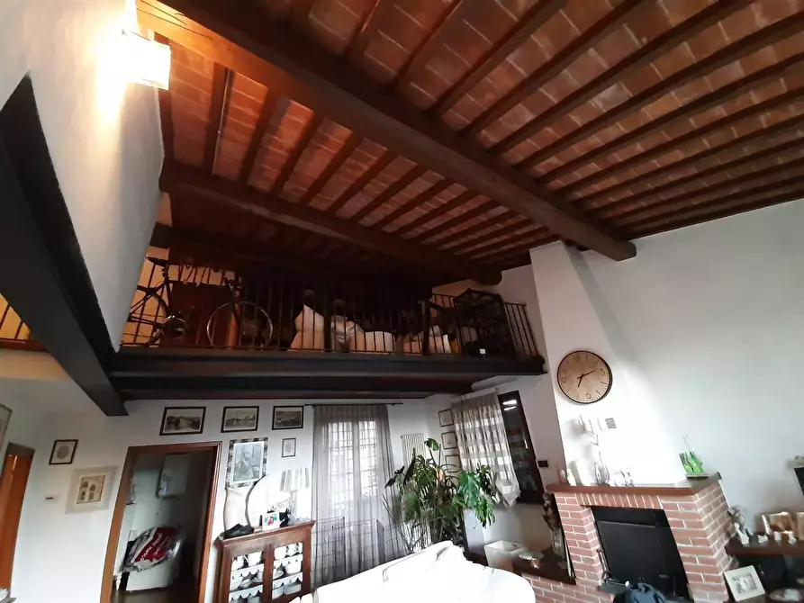 Immagine 22 di Villa in vendita  a San Giuliano Terme