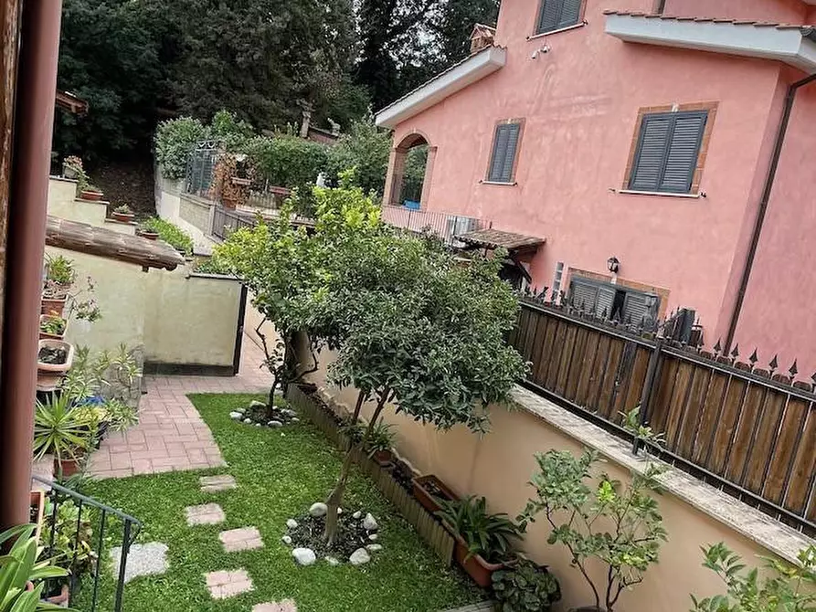 Immagine 27 di Villetta a schiera in vendita  a Fiumicino