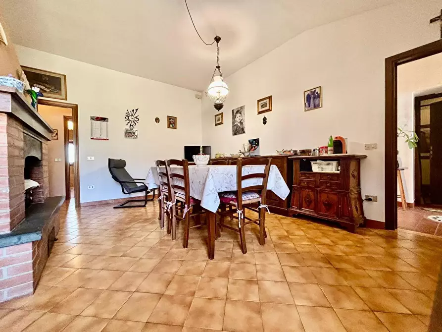 Immagine 2 di Appartamento in vendita  a Terricciola