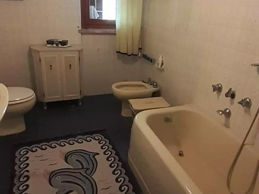 Immagine 16 di Casa bifamiliare in vendita  a Carrara