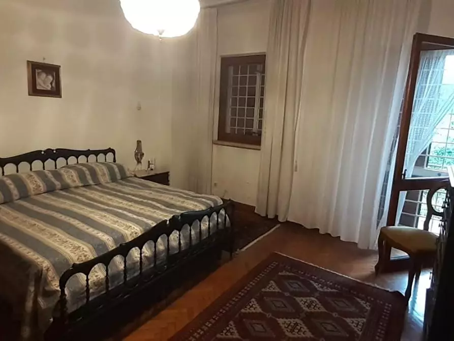 Immagine 17 di Casa bifamiliare in vendita  a Carrara