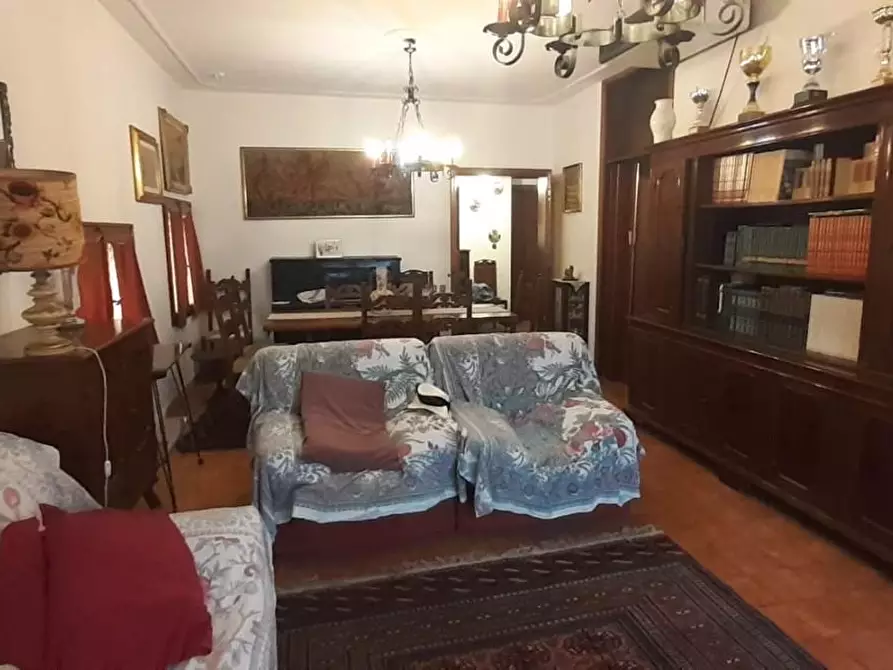 Immagine 9 di Casa bifamiliare in vendita  a Carrara