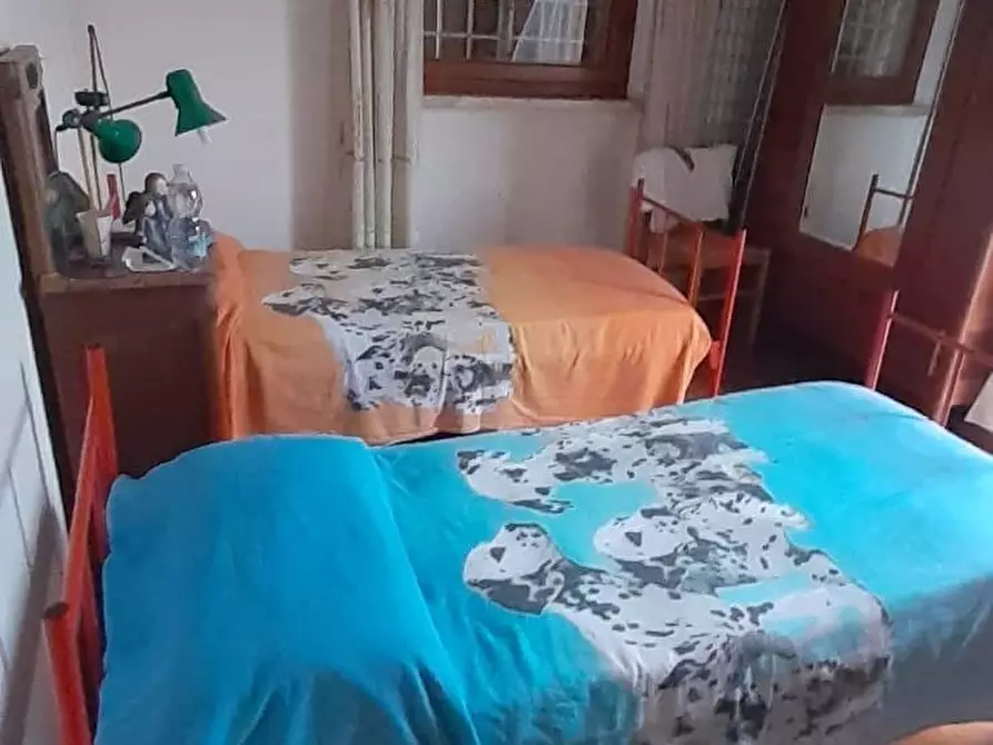 Immagine 3 di Casa bifamiliare in vendita  a Carrara