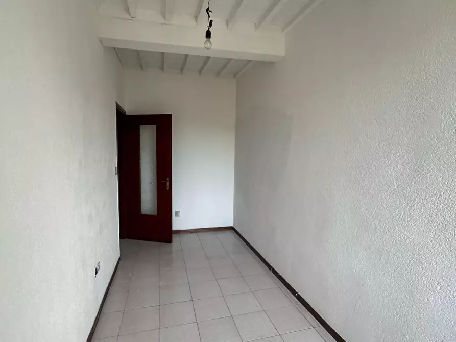 Immagine 13 di Appartamento in vendita  a Pisa