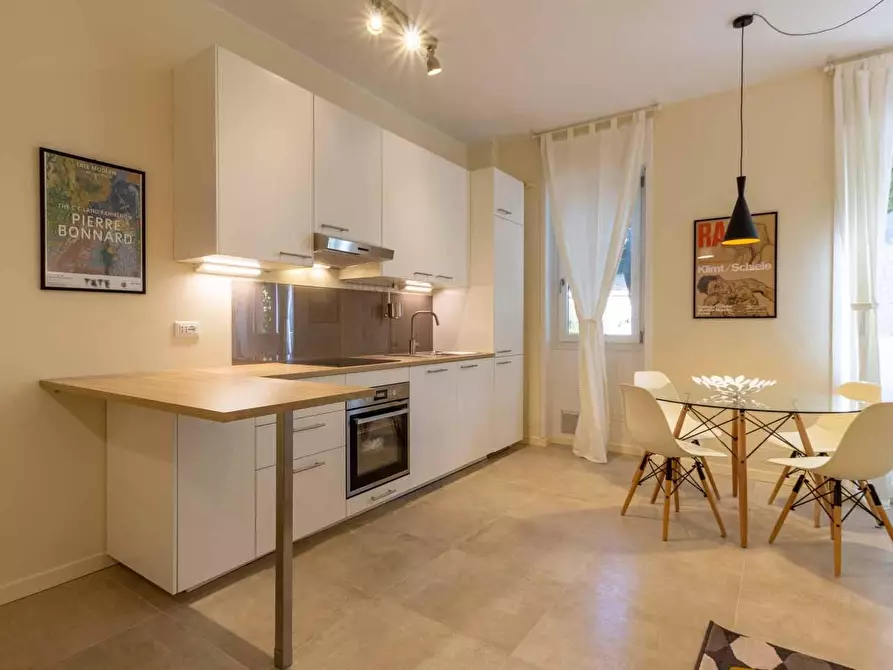 Immagine 10 di Appartamento in vendita  a Bergamo