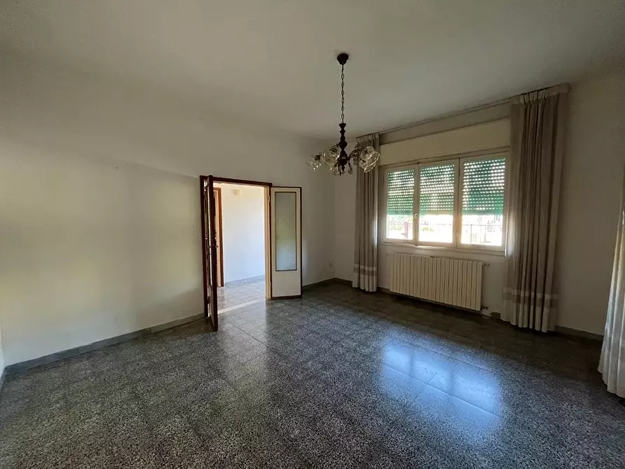 Immagine 9 di Casa indipendente in vendita  a Seravezza