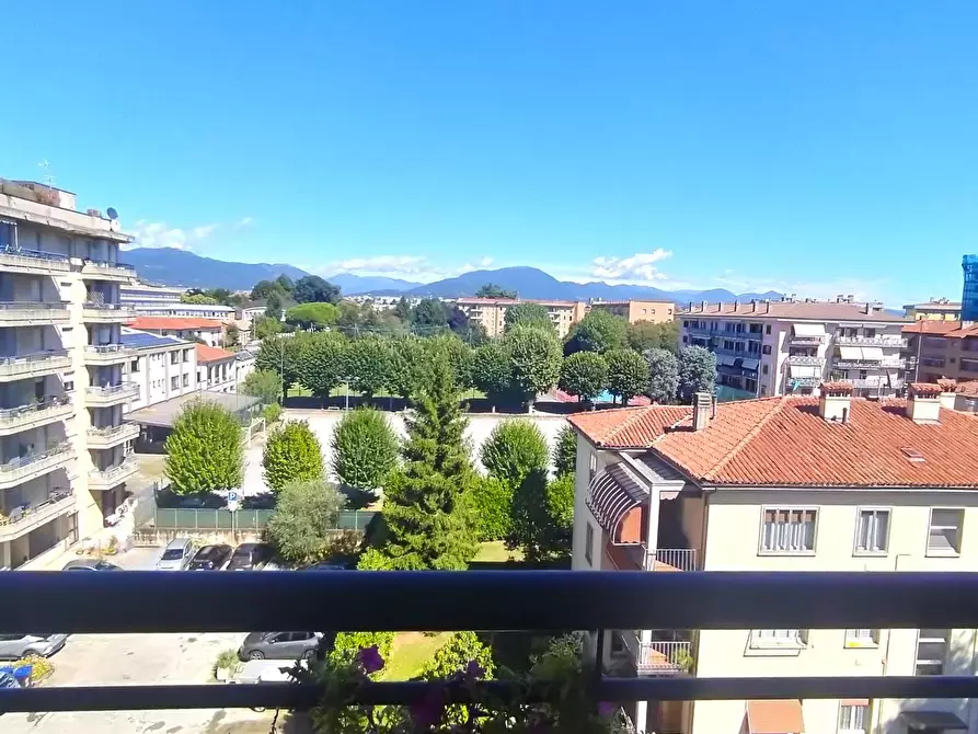 Immagine 12 di Appartamento in vendita  a Bergamo